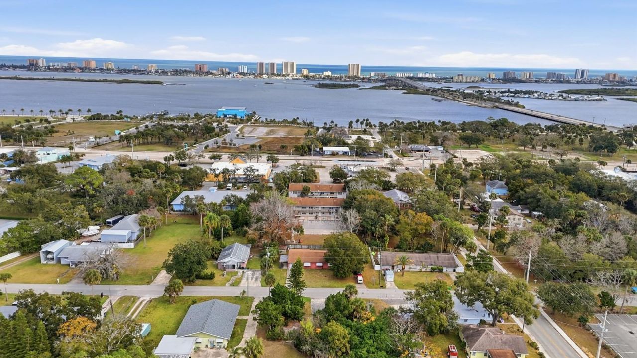 805 Louisville Street, Port Orange, FL 32129 Photo