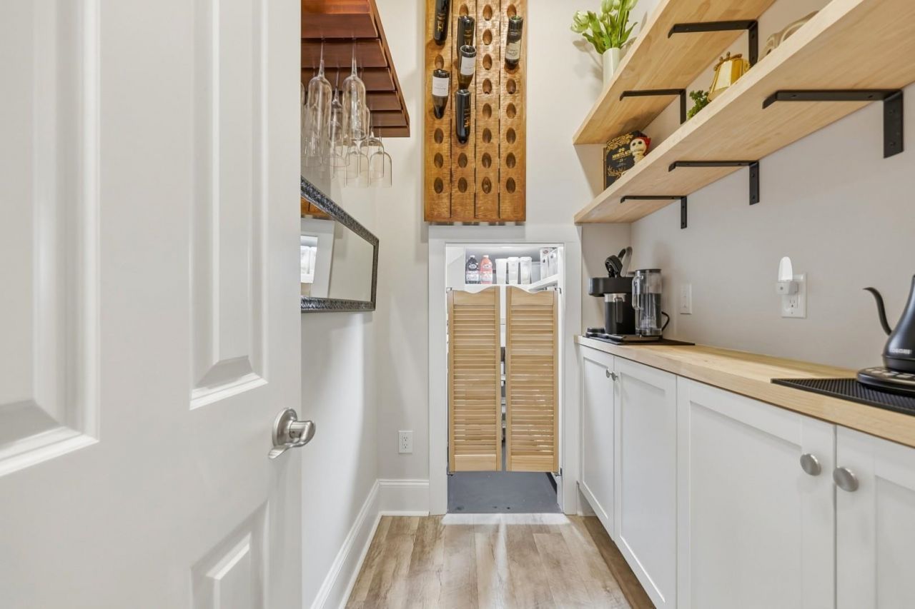 866 Farrow Pkwy. Photo 11