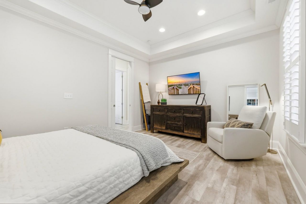 866 Farrow Pkwy. Photo 15