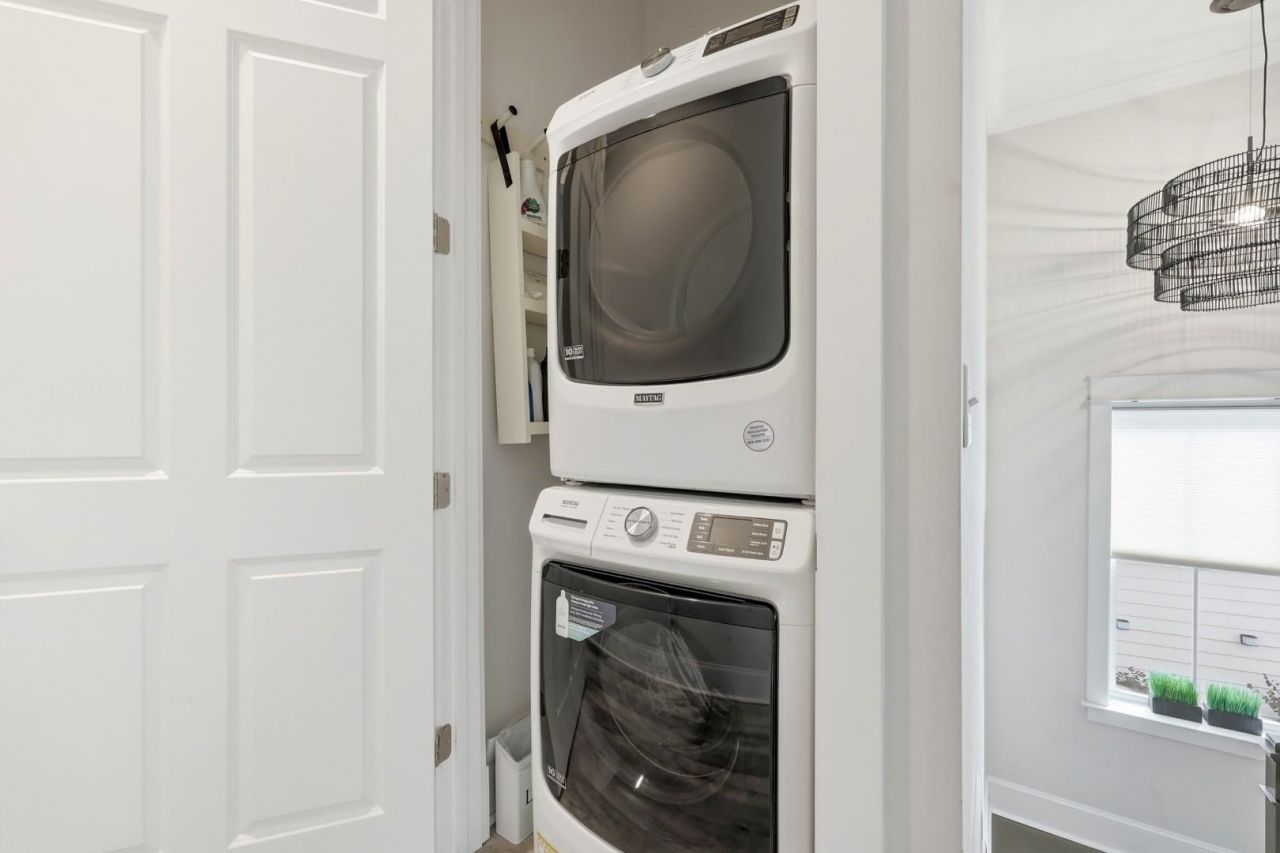 866 Farrow Pkwy. Photo 19