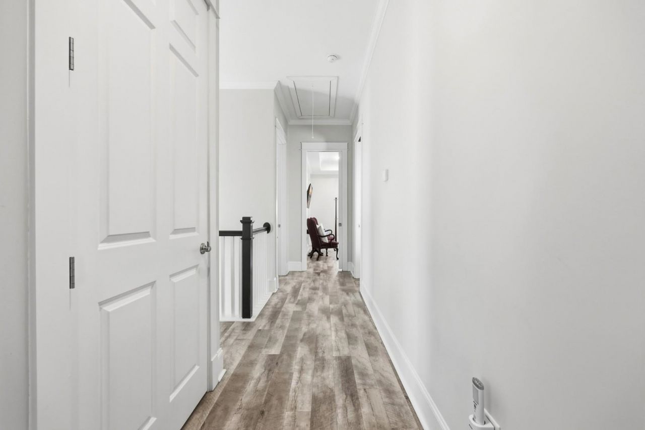 866 Farrow Pkwy. Photo 24