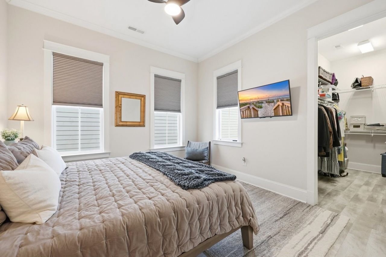 866 Farrow Pkwy. Photo 25