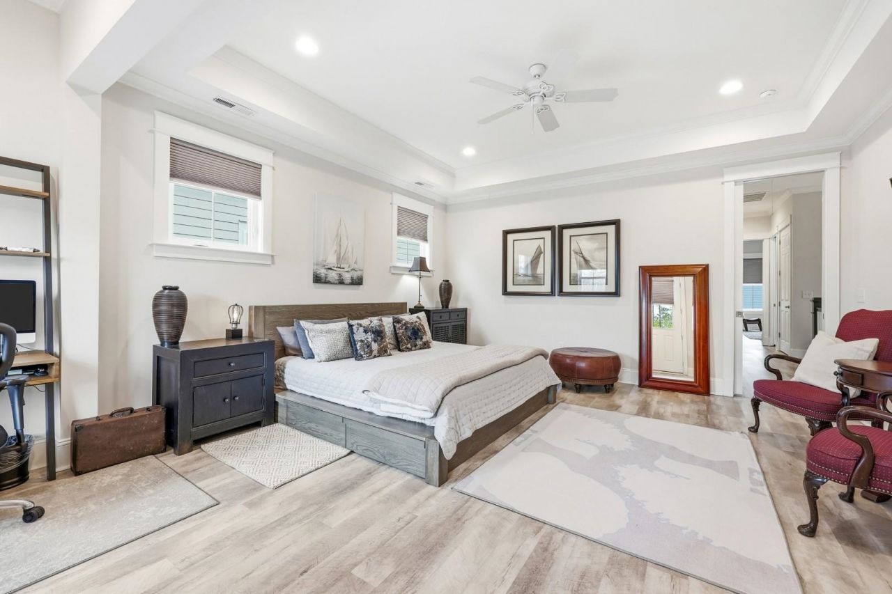 866 Farrow Pkwy. Photo 31