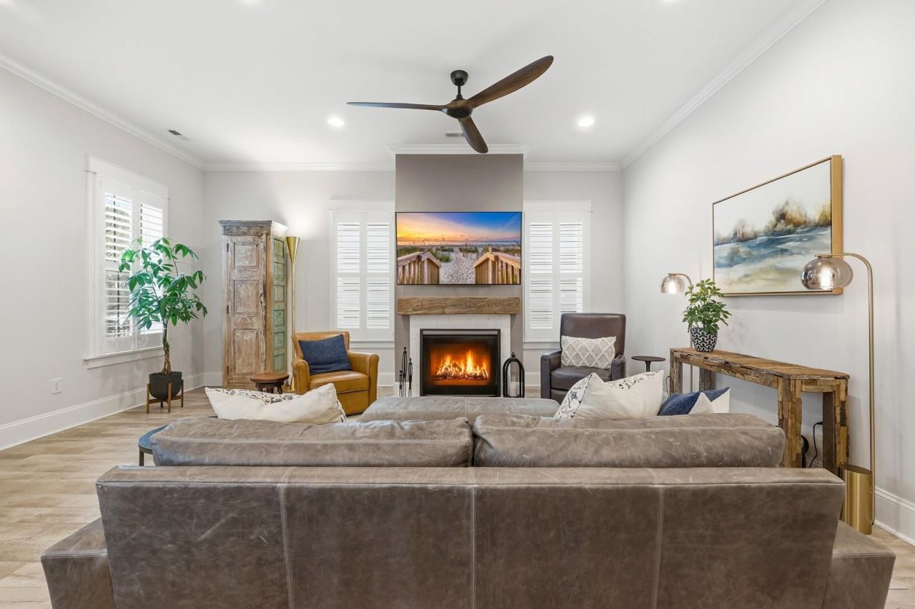 866 Farrow Pkwy. Photo 5