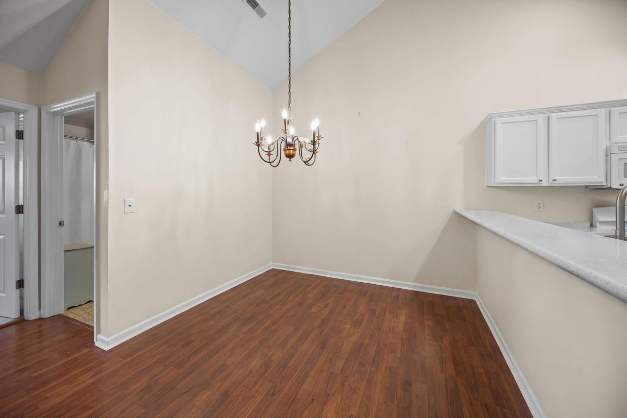 110 Ashley Villa Circle Photo 10