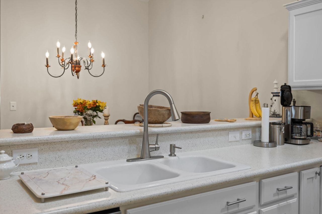 110 Ashley Villa Circle Photo 11