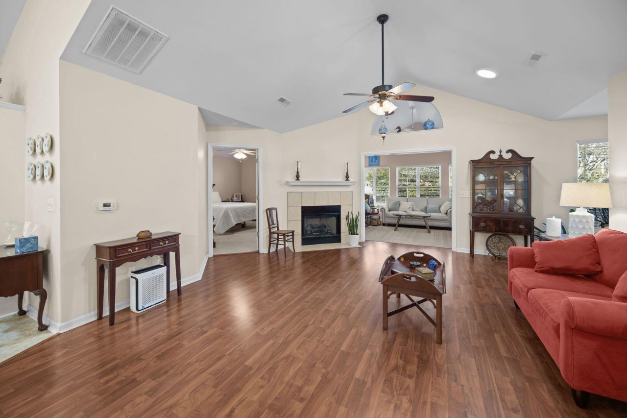 110 Ashley Villa Circle Photo 5