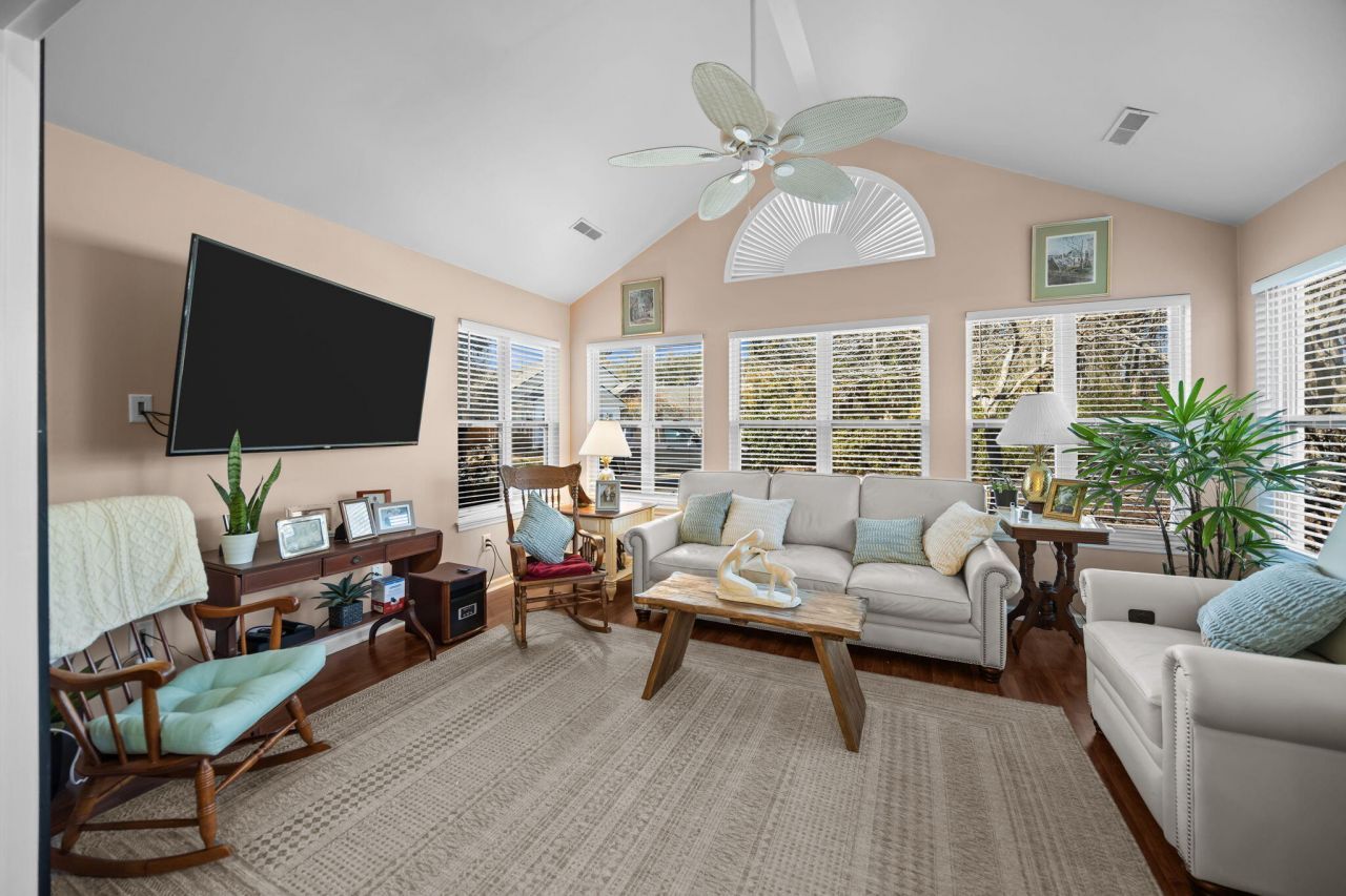 110 Ashley Villa Circle Photo 7