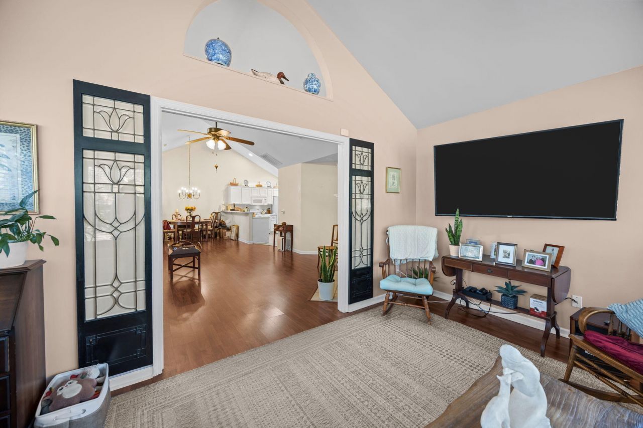 110 Ashley Villa Circle Photo 8