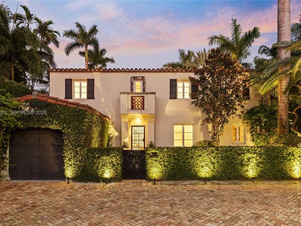 5711 N Bay Rd, Miami Beach, FL 33140