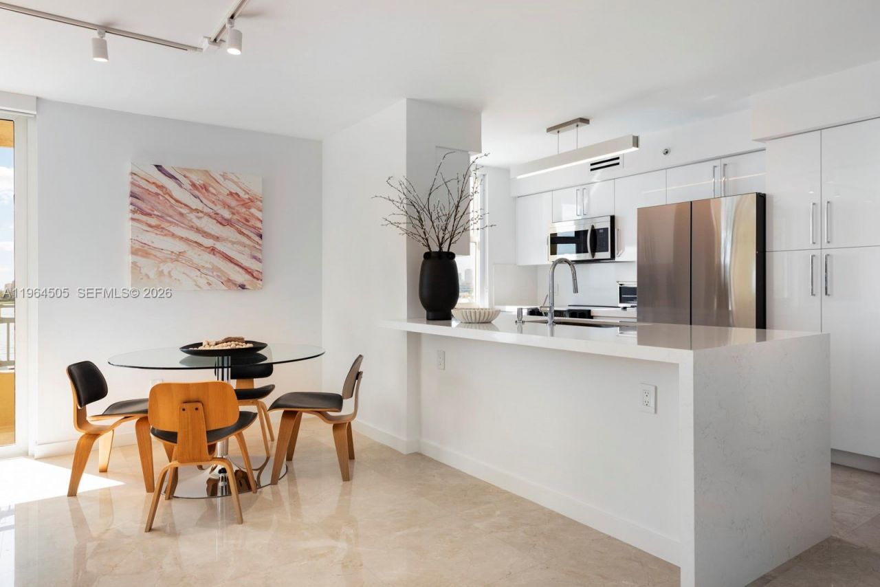 90 Alton Rd, Unit 902, Miami Beach, FL 33139 Photo