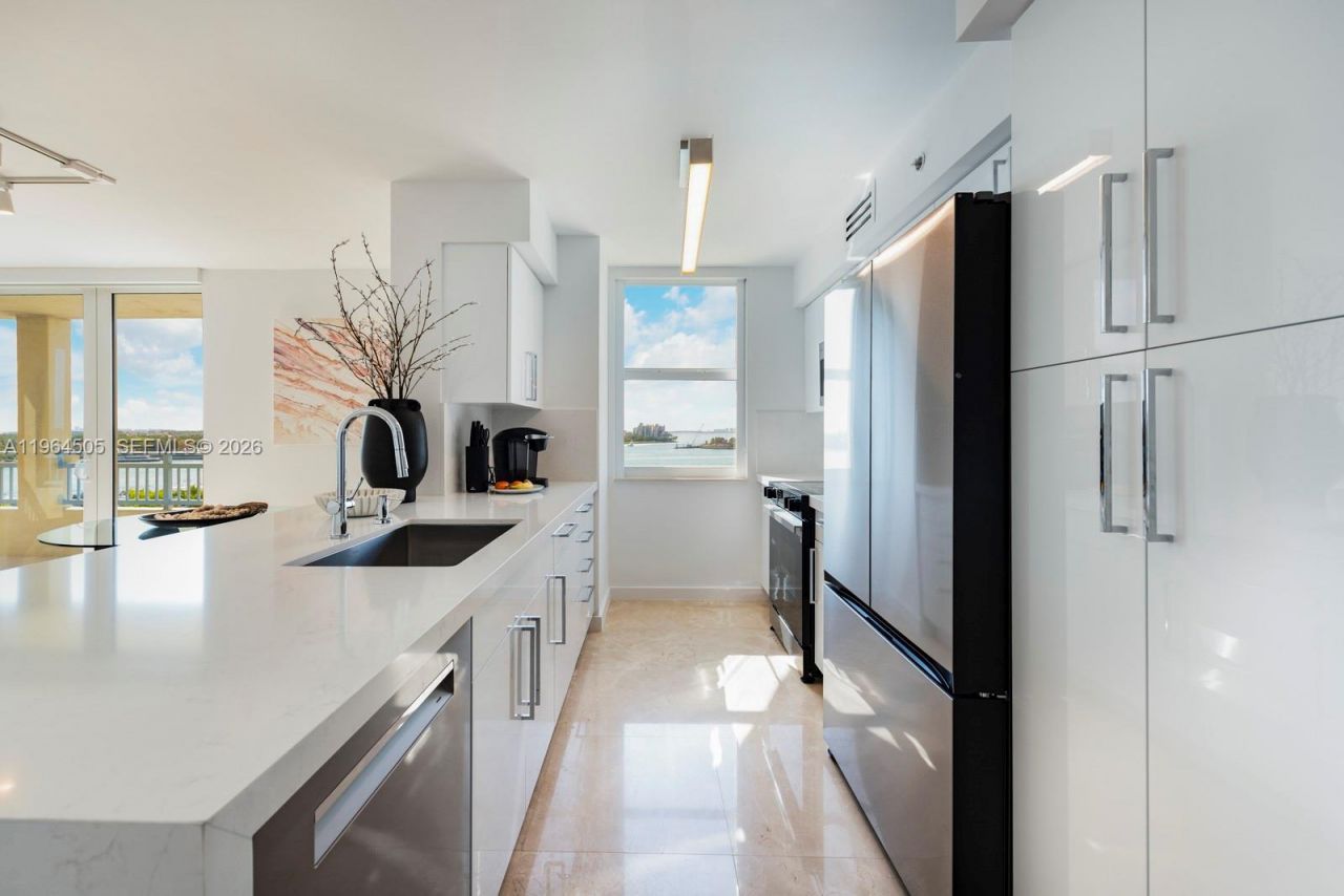 90 Alton Rd, Unit 902, Miami Beach, FL 33139 Photo