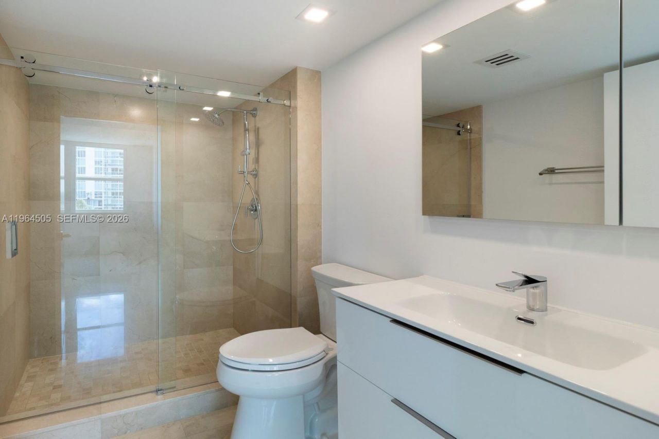 90 Alton Rd, Unit 902, Miami Beach, FL 33139 Photo