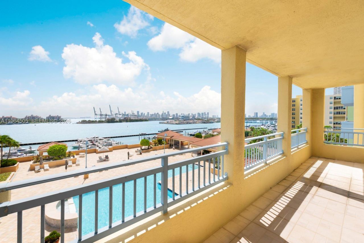 90 Alton Rd, Unit 902, Miami Beach, FL 33139 Photo