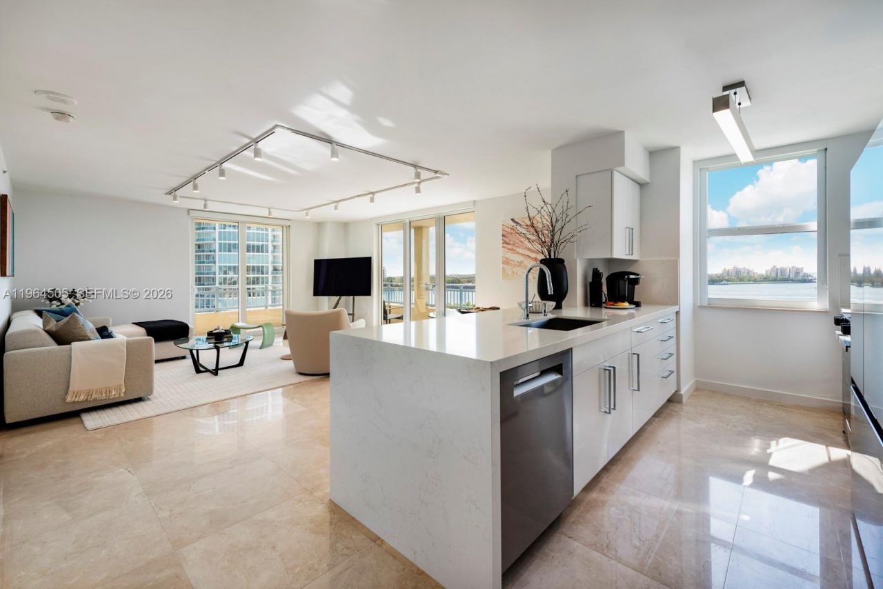 90 Alton Rd, Unit 902, Miami Beach, FL 33139 Photo