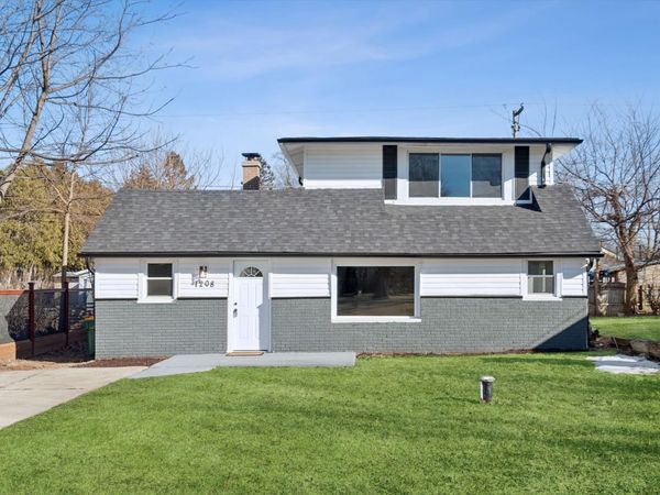 1208 S Union Street, Aurora, IL 60505