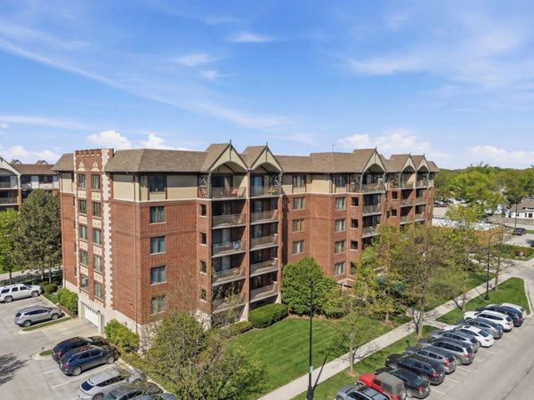 10 S Wille Street, Unit 603, Mount Prospect, IL 60056