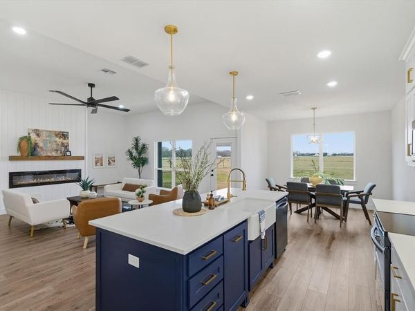 370 VZ County Road 3910, Wills Point, TX 75169