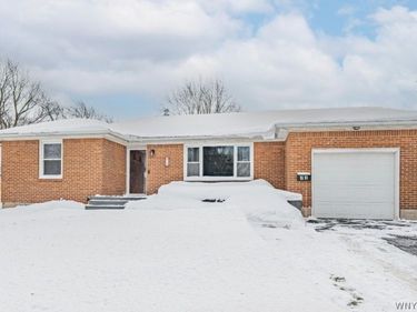 72 Outwater Drive, Lockport, NY 14094