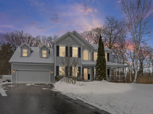 2 Goldfield Lane, Rexford, NY 12148