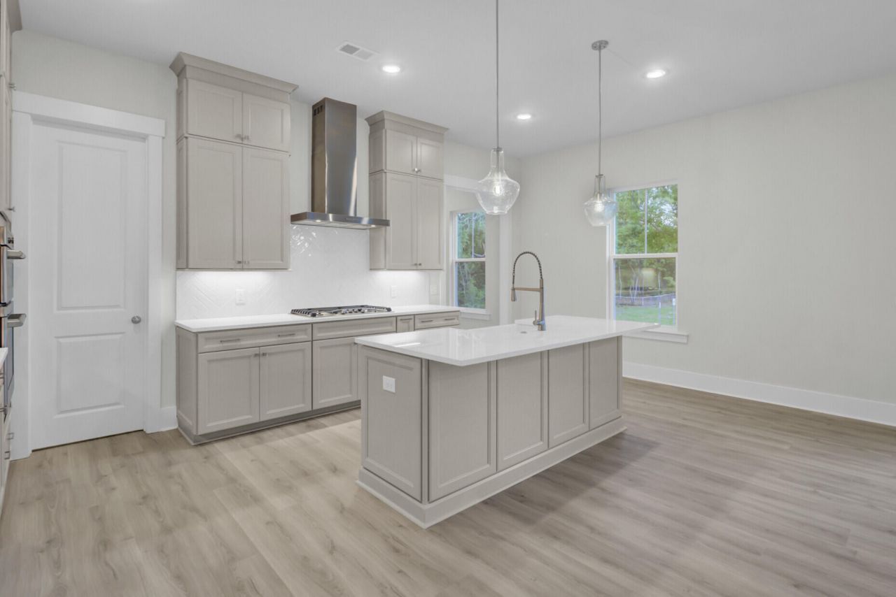 615 Du Bois Drive Photo 12