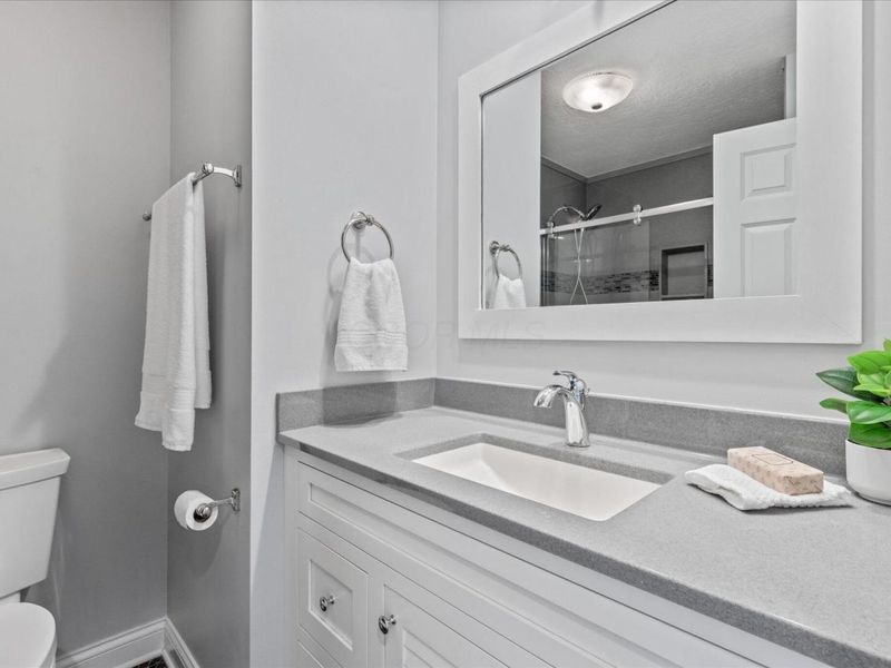 962 Augusta Glen Drive, Columbus, OH 43235 Photo 13