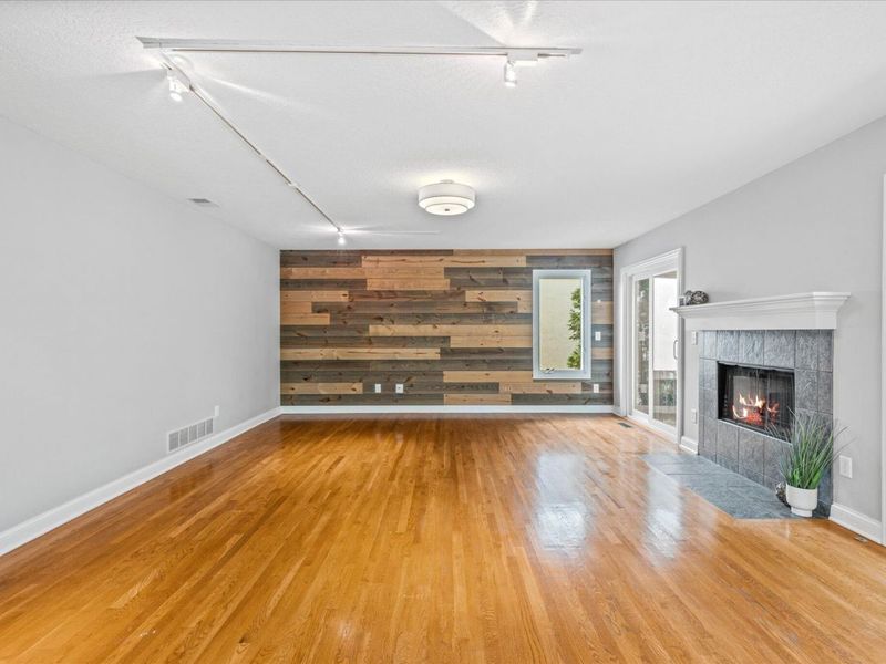 962 Augusta Glen Drive, Columbus, OH 43235 Photo 5