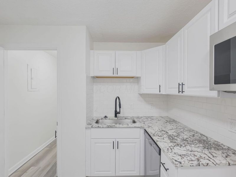 3860 Evanston Road, Columbus, OH 43232 Photo 16