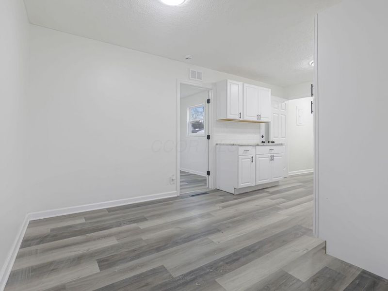 3860 Evanston Road, Columbus, OH 43232 Photo 8