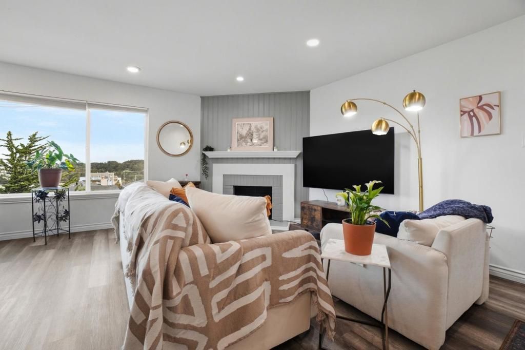 105 Oakridge Drive, Daly City, CA 94014 Main Photo