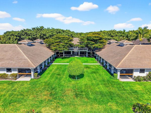 3405 Olde Hampton Drive, Wellington, FL 33414