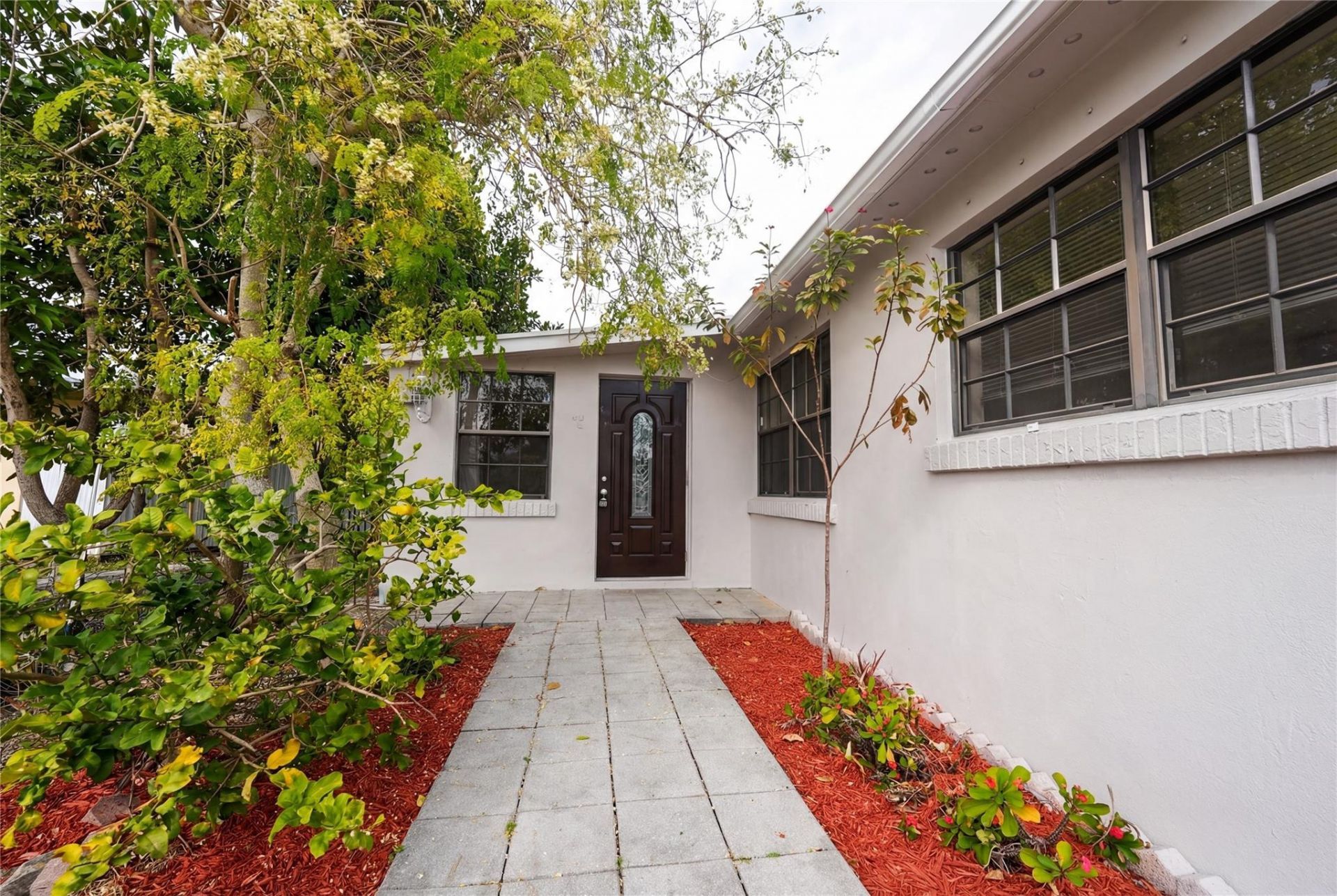 2064 E Carol Circle, West Palm Beach, FL 33415 Main Photo