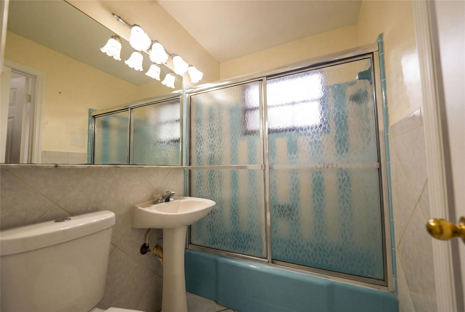 2064 E Carol Circle, West Palm Beach, FL 33415 Photo