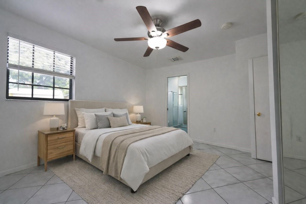 2064 E Carol Circle, West Palm Beach, FL 33415 Photo