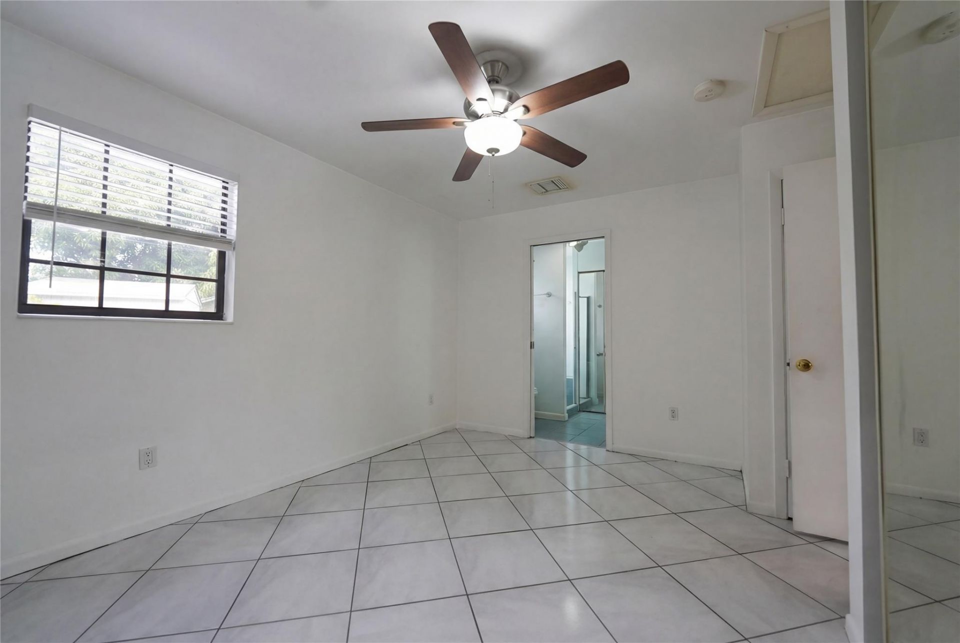 2064 E Carol Circle, West Palm Beach, FL 33415 Photo