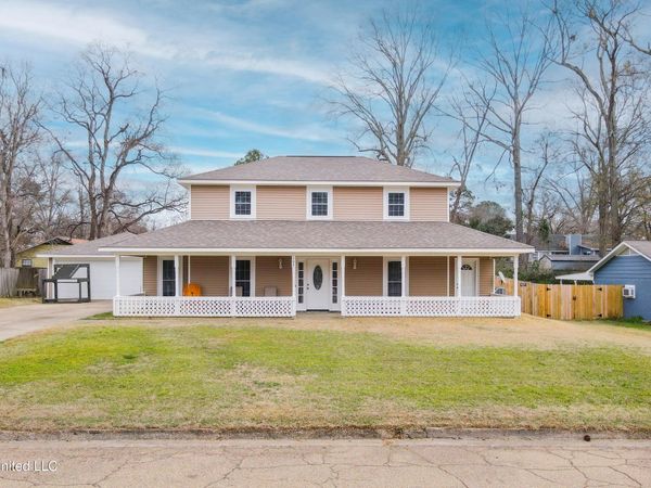 108 Pebble Lane, Clinton, MS 39056