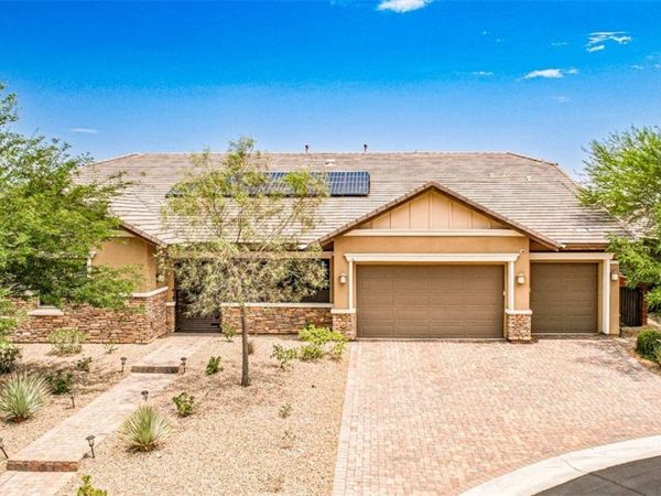 5733 Logan Heights Court , Las Vegas, NV 89135