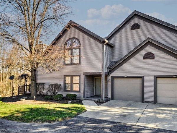 4032 Saint Andrews Court, Unit 1, Canfield, OH 44406
