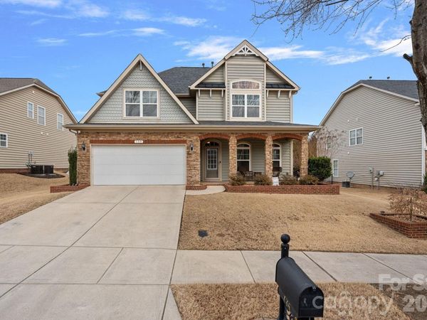 135 Rainberry Drive, Mooresville, NC 28117