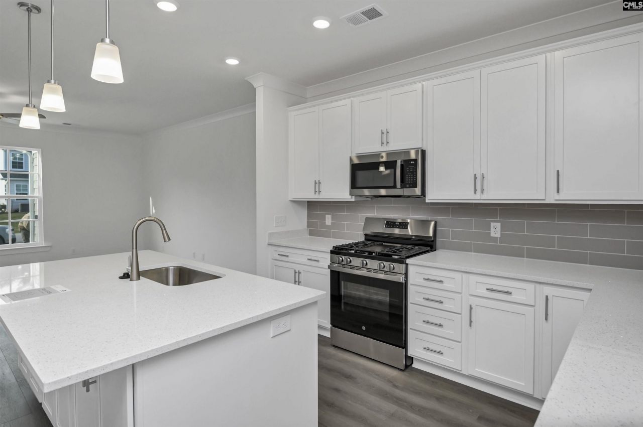 502 Adelaide Court Photo 14