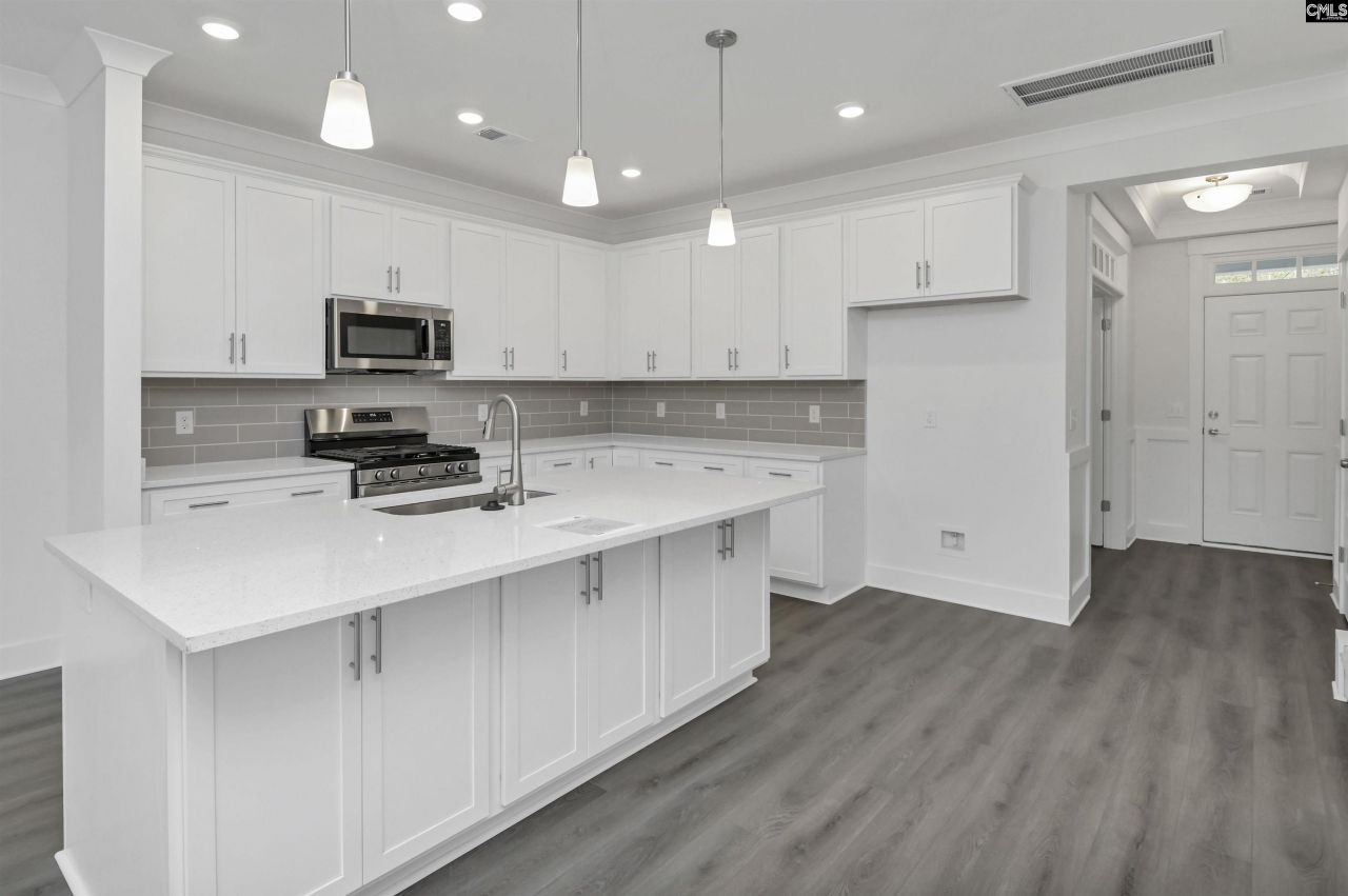 502 Adelaide Court Photo 16