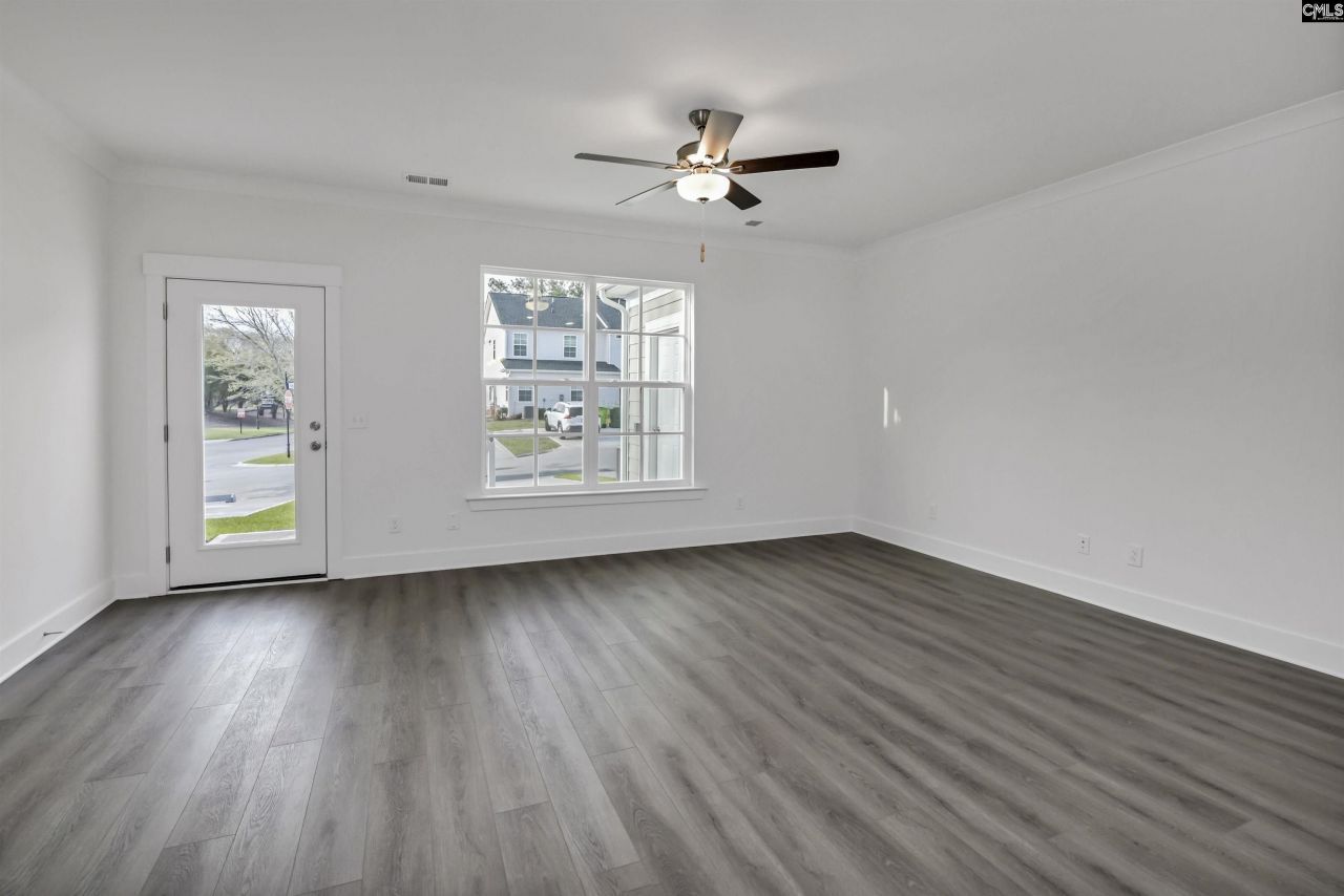 502 Adelaide Court Photo 18