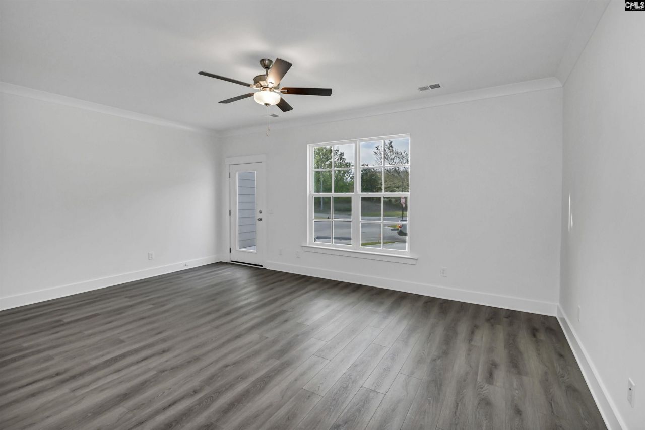 502 Adelaide Court Photo 19