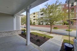 502 Adelaide Court photo 4