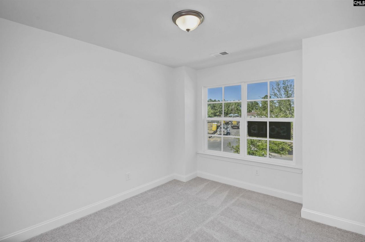 502 Adelaide Court Photo 23