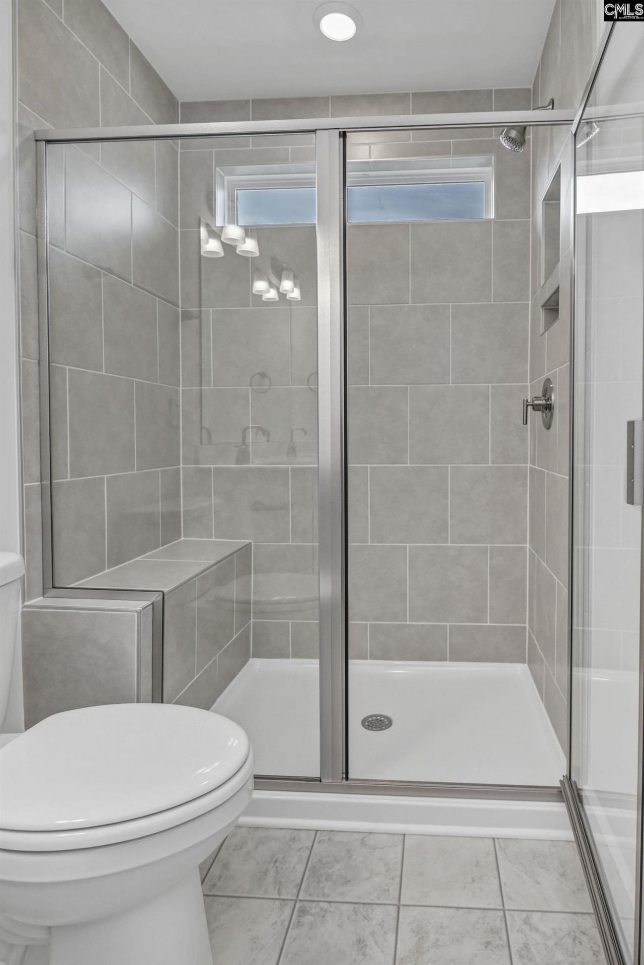 502 Adelaide Court Photo 25