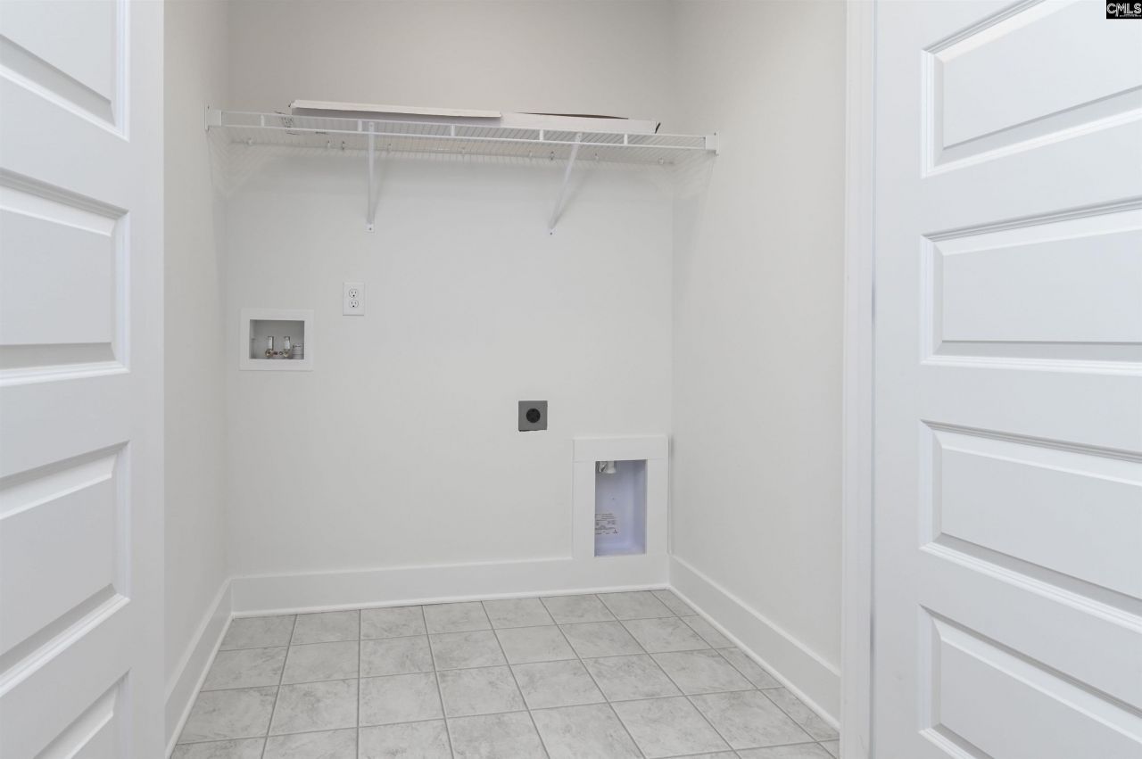 502 Adelaide Court Photo 29