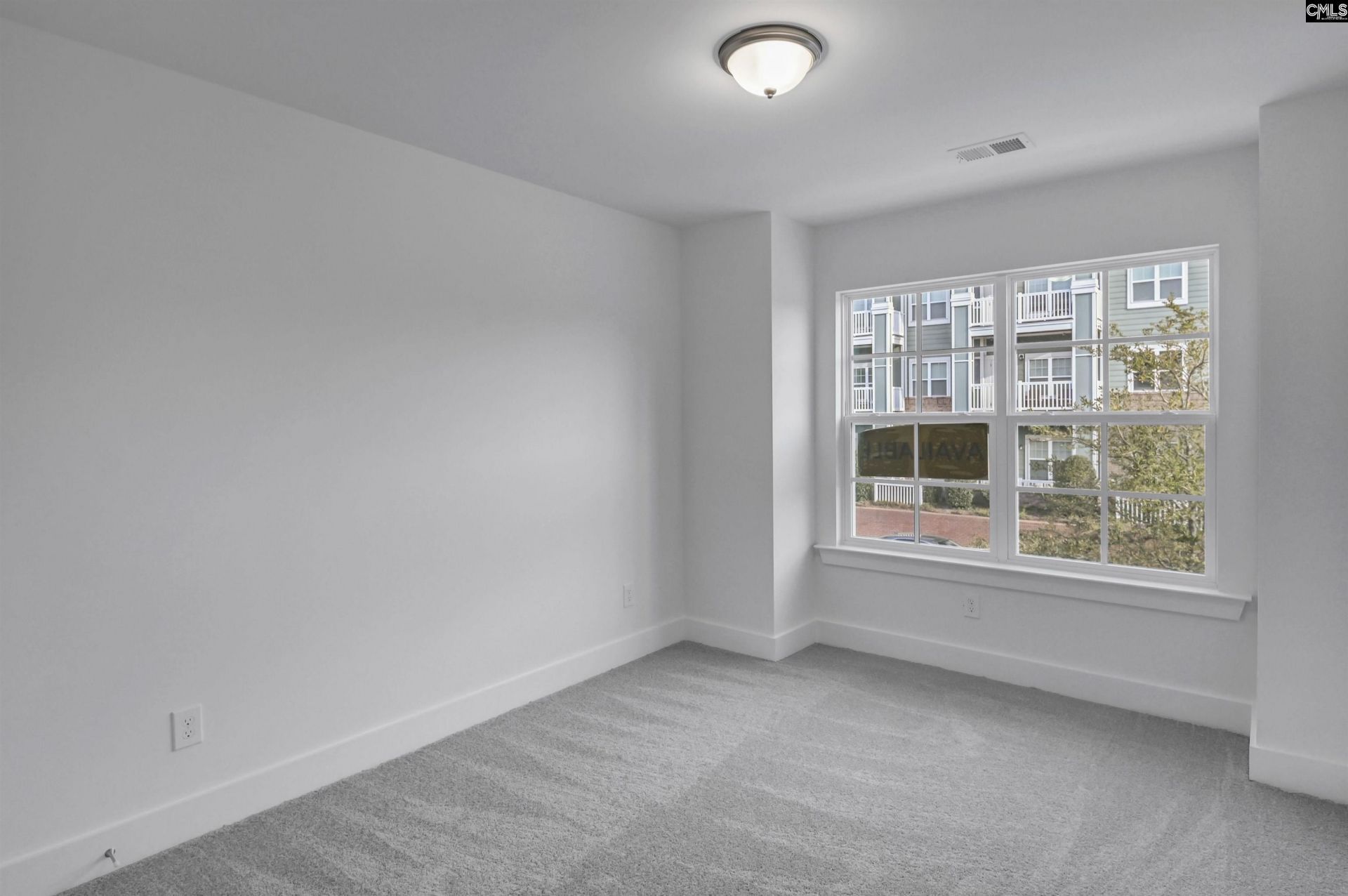 502 Adelaide Court Photo 28