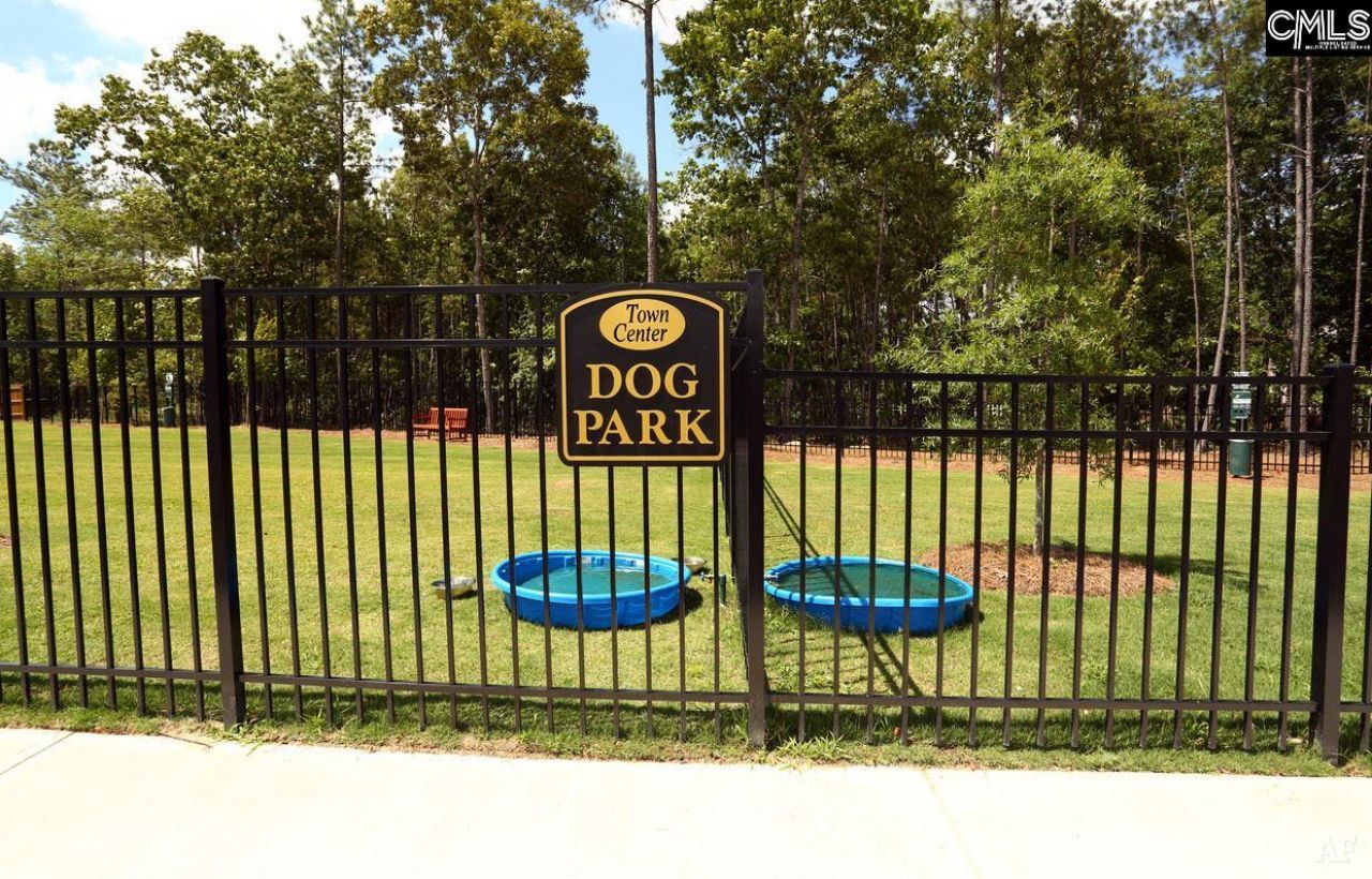 502 Adelaide Court Photo 32