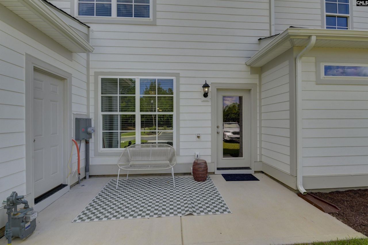 502 Adelaide Court Photo 4